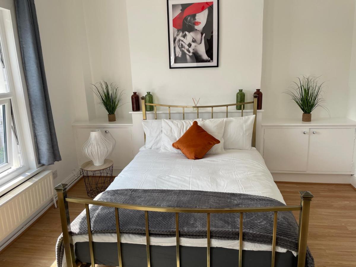Large, Bright And Spacious 3 Bed Flat In London Exteriör bild