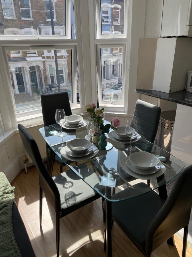 Large, Bright And Spacious 3 Bed Flat In London Exteriör bild