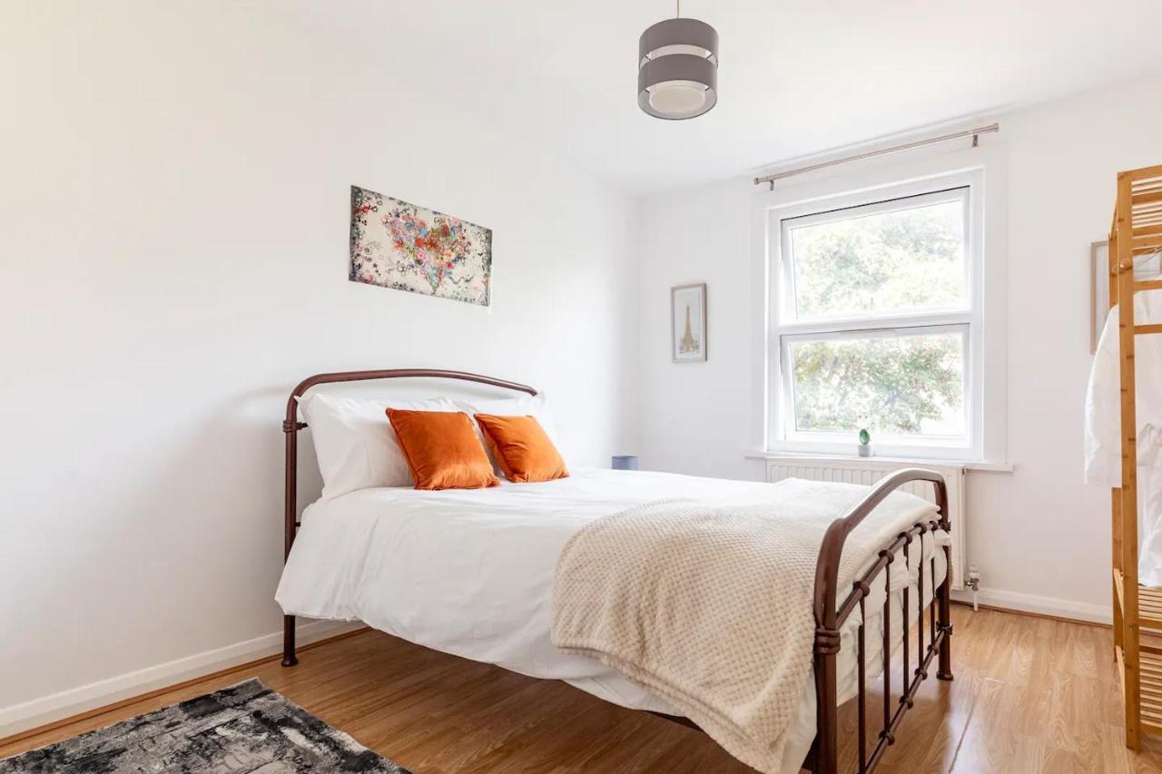 Large, Bright And Spacious 3 Bed Flat In London Exteriör bild