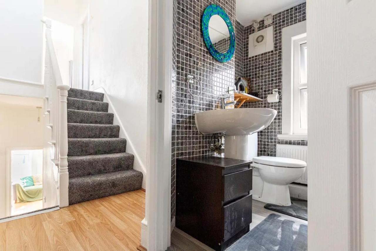 Large, Bright And Spacious 3 Bed Flat In London Exteriör bild