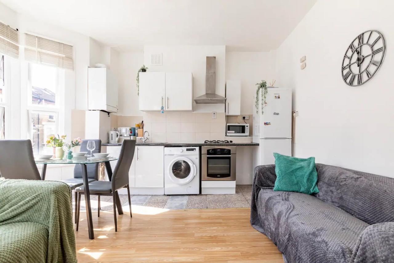 Large, Bright And Spacious 3 Bed Flat In London Exteriör bild