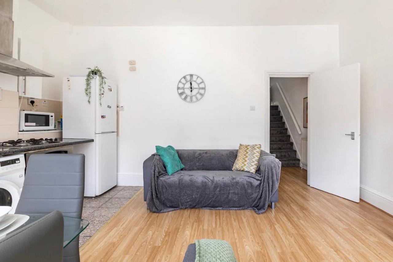 Large, Bright And Spacious 3 Bed Flat In London Exteriör bild