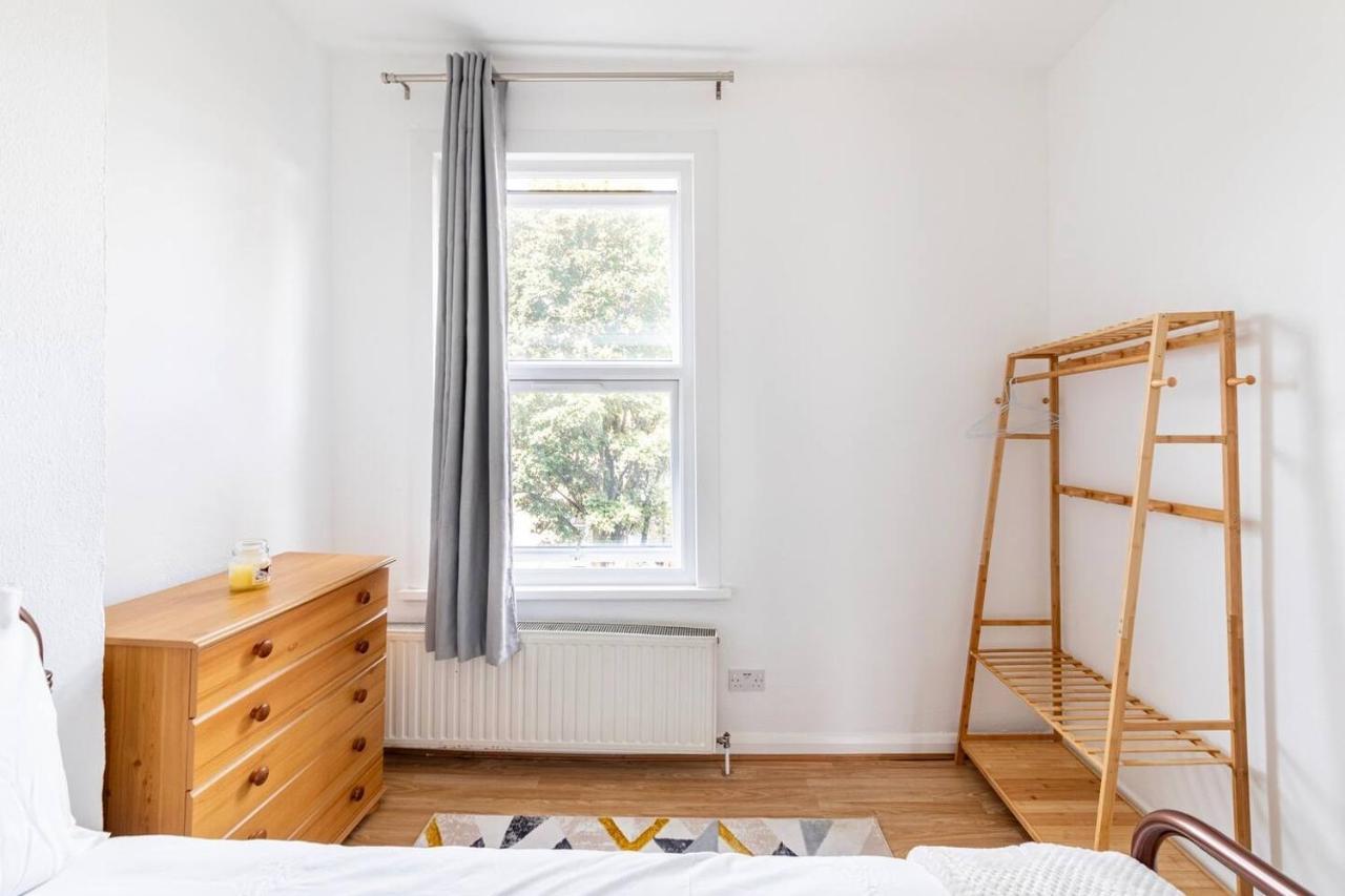 Large, Bright And Spacious 3 Bed Flat In London Exteriör bild